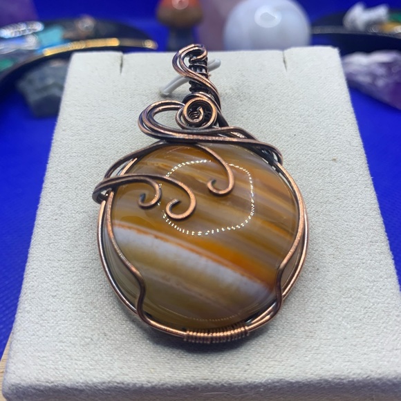 Beautiful Banded Agate Copoer Wire Wrapped Pendant with Your Choice of Chains! - Picture 4 of 9